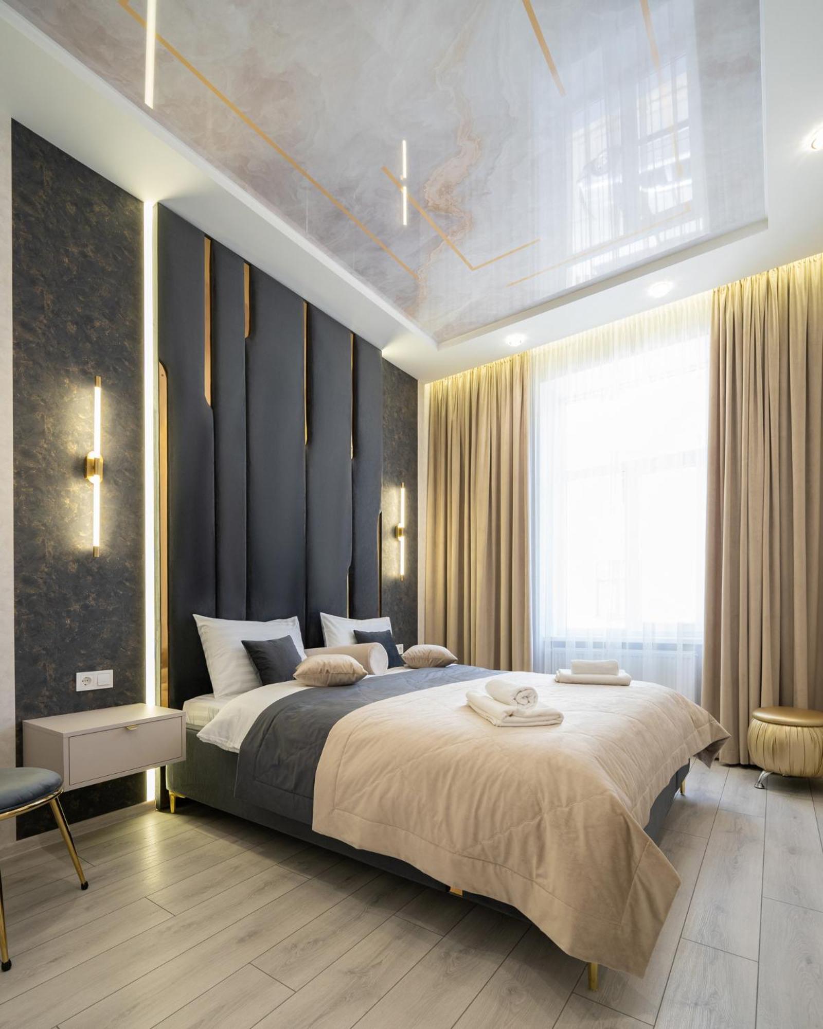 Rynok Square City Center Two Bedroom Apartment! リヴィウ エクステリア 写真