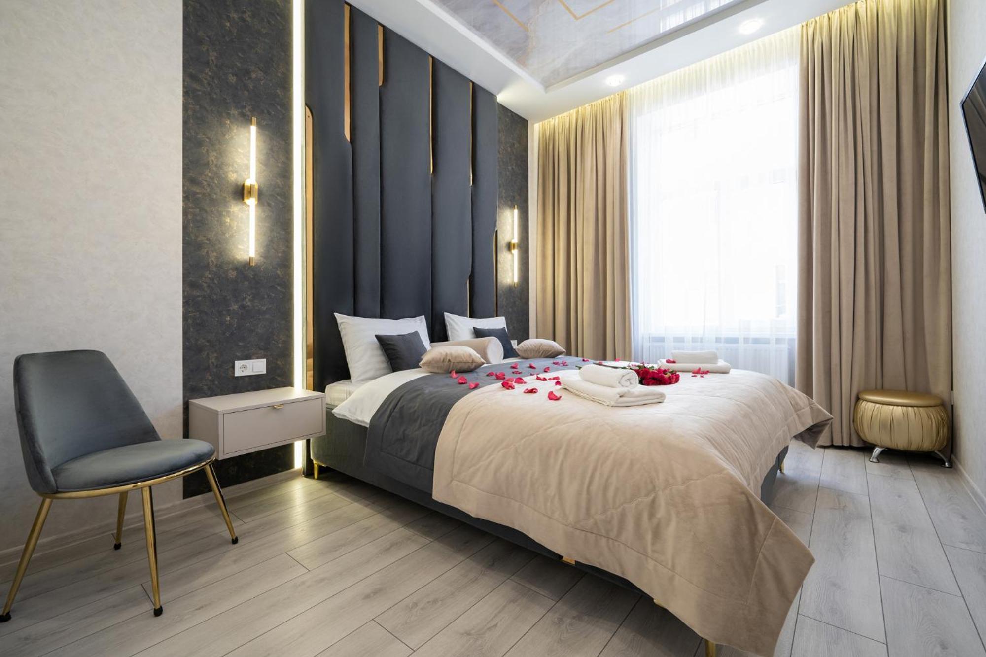 Rynok Square City Center Two Bedroom Apartment! リヴィウ エクステリア 写真